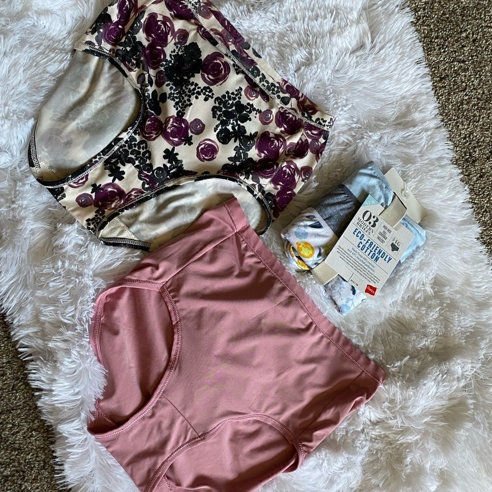 Hanes Underwear 5 Pair Total Size Large 7 NEW
